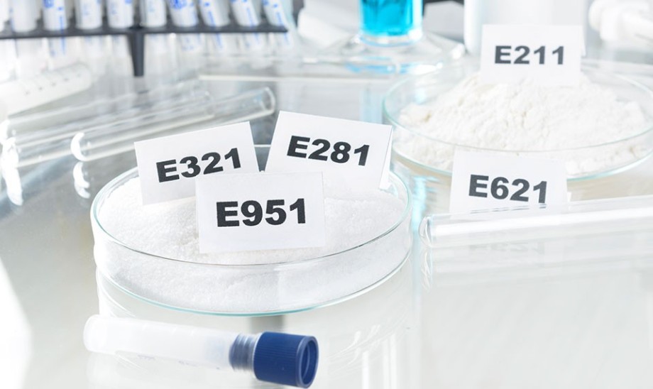 Konserwanty w żywności – konieczne, ale szkodliwe