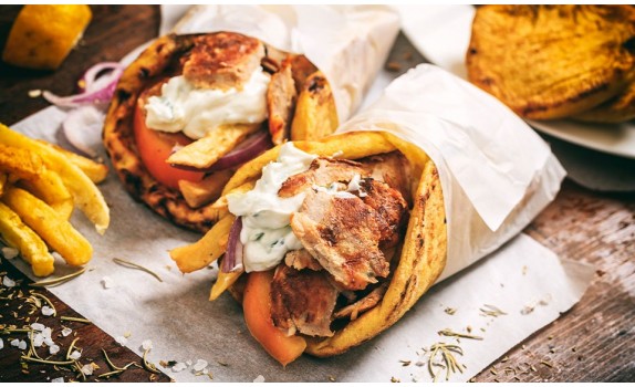 Jak zrobić gyros z kurczaka w domu? Przepis